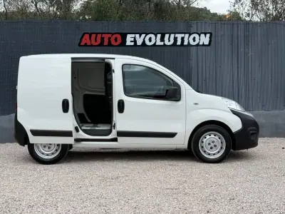 Fiat FIORINO C/IVA AC PORTA LATERAL 2019 - 7950 EUR, 179990 km - AUTO.MOTO.pt - 179990km - foto 2 de 18