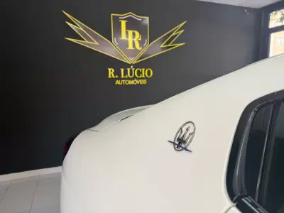 Maserati Ghibli 2021 - 62500 EUR, 45000 km - 45000km - foto 6 de 51