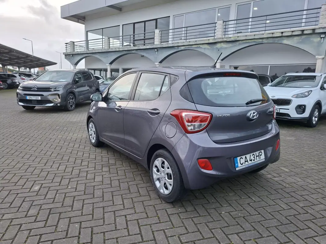 Hyundai i10 2016 - 8750 EUR, 92642 km - AUTO.MOTO.pt - 92642km - foto 8 de 24
