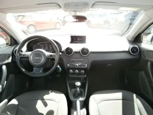 Audi A1 2016 - 12500 EUR, 191278 km - AUTO.MOTO.pt - 191278km - foto 14 de 31