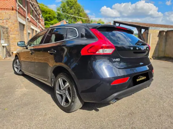 Volvo V40 2015 - 11750 EUR, 178697 km - 178697km - foto 4 de 18
