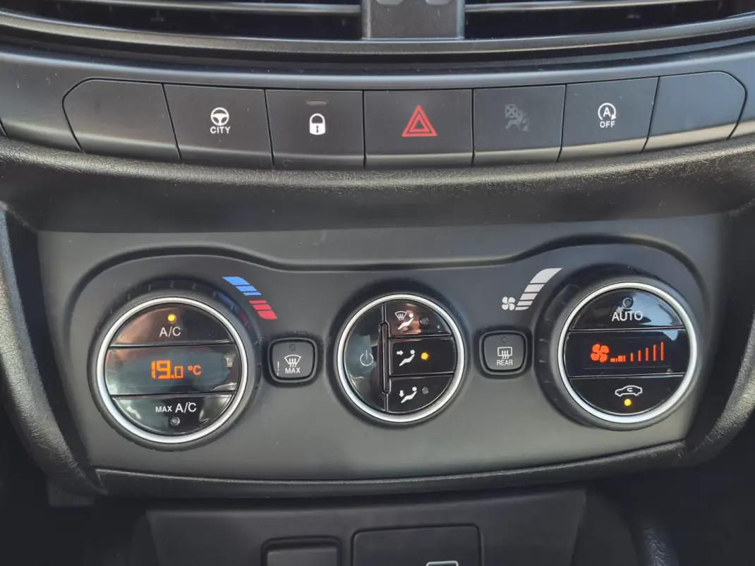 Fiat Tipo Station Wagon 2019 - 9990 EUR, 96572 km - AUTO.MOTO.pt - 96572km - foto 12 de 24