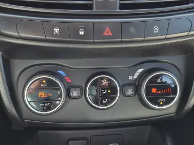Fiat Tipo Station Wagon 2019 - 9990 EUR, 96572 km - AUTO.MOTO.pt - 96572km - foto 12 de 24