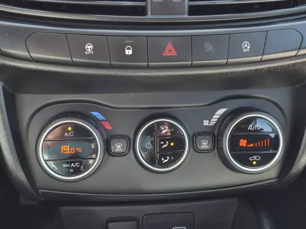 Fiat Tipo Station Wagon 2019 - 9990 EUR, 96572 km - AUTO.MOTO.pt - 96572km - foto 12 de 24