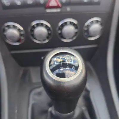 Mercedes-Benz SLK 200 2008 - 14000 EUR, 201000 km - AUTO.MOTO.pt - 201000km - foto 15 de 15