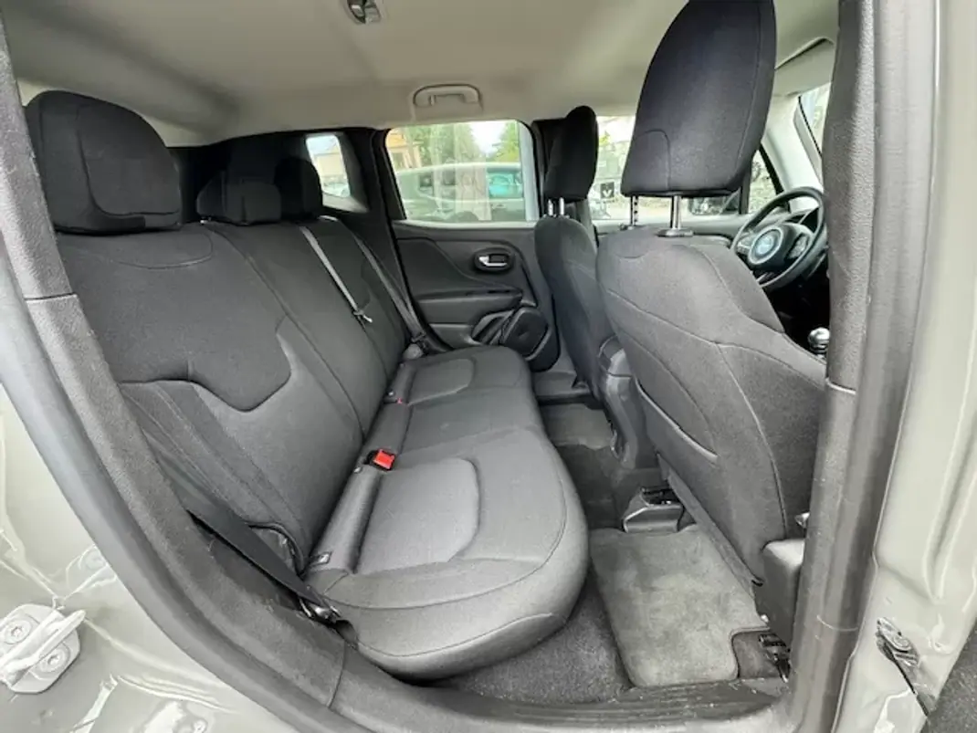 Jeep Renegade 2022 - 24900 EUR, 78480 km - 78480km - foto 2 de 5