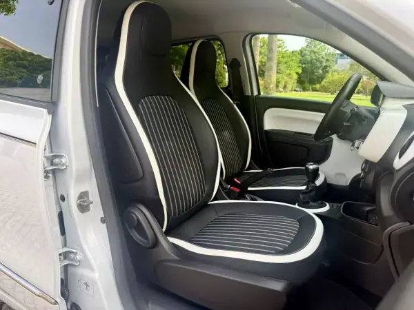 Renault Twingo 2021 - 9390 EUR, 158900 km - AUTO.MOTO.pt - 158900km - foto 18 de 33