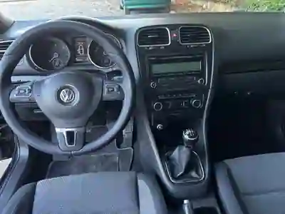 Volkswagen Golf 2010 — foto 6 de 9