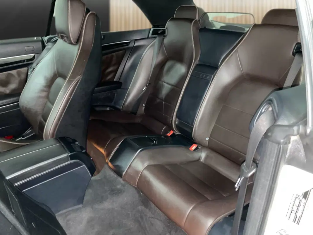 Mercedes-Benz E 220 2014 - 18750 EUR, 284400 km - AUTO.MOTO.pt - 284400km - foto 18 de 20