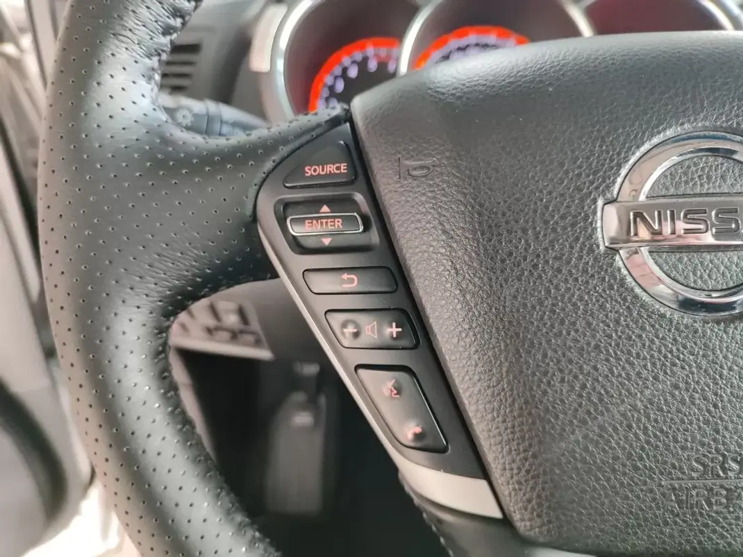 Nissan Murano 2010 - 14750 EUR, 154100 km - AUTO.MOTO.pt - 154100km - foto 35 de 46