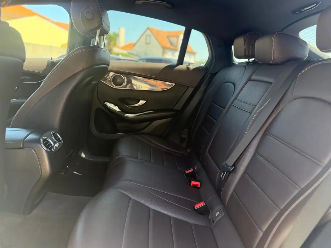 Mercedes-Benz GLC 250 2018 - 34000 EUR, 262000 km - AUTO.MOTO.pt - 262000km - foto 8 de 14