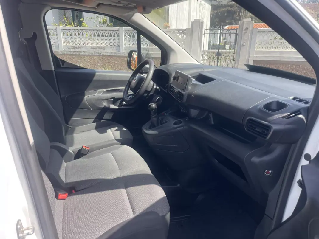 Toyota Proace City Verso 2021 - 16950 EUR, 84847 km - 84847km - foto 11 de 14