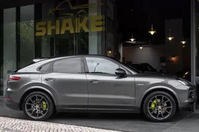 Porsche Cayenne Coupé 2020 - 69890 EUR, 126171 km - AUTO.MOTO.pt - 126171km - foto 5 de 45