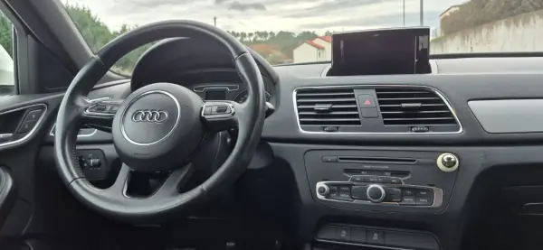 Audi Q3 2013 - 15500 EUR, 143000 km - AUTO.MOTO.pt - 143000km - foto 10 de 26