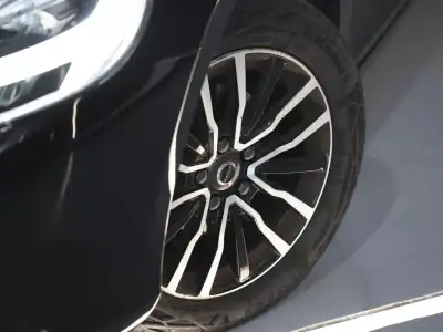 Volvo V40 2019 - 15990 EUR, 101000 km - AUTO.MOTO.pt - 101000km - foto 8 de 21