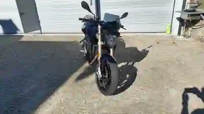 BMW F 900 R 2018 - 5900 EUR, 35600 km - AUTO.MOTO.pt - 35600km - foto 6 de 8