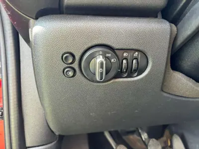 MINI One 2014 - 14990 EUR, 203600 km - AUTO.MOTO.pt - 203600km - foto 9 de 11