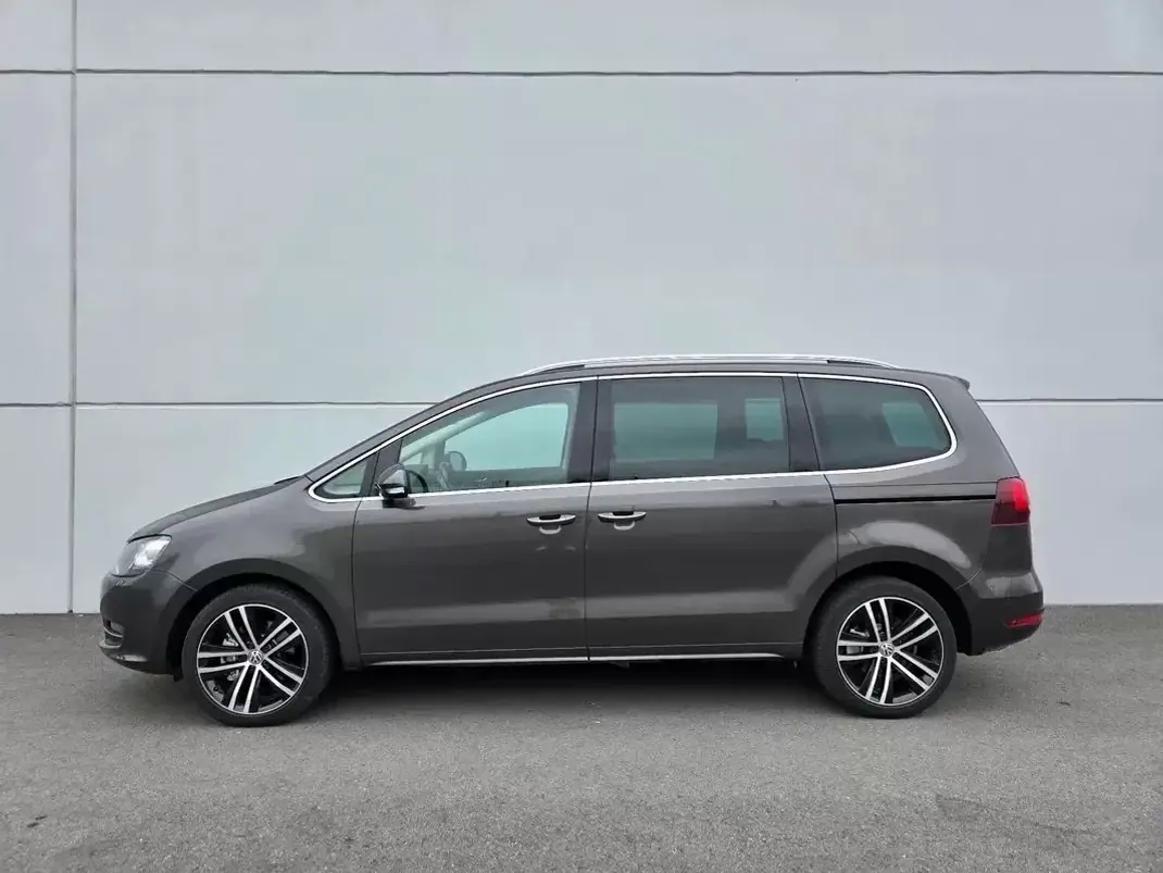 Volkswagen Sharan 2019 - 29700 EUR, 115600 km - 115600km - foto 4 de 17