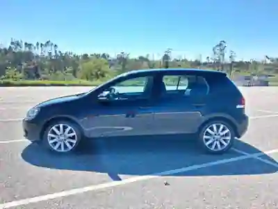 Volkswagen Golf 2010 - 6850 EUR, 319600 km - AUTO.MOTO.pt - 319600km - foto 2 de 20