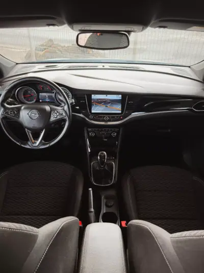 Opel Astra 2017 - 11450 EUR, 122466 km - 122466km - foto 12 de 17