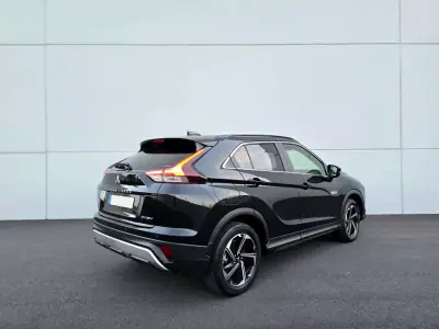 Mitsubishi Eclipse Cross 2022 - 23750 EUR, 67500 km - AUTO.MOTO.pt - 67500km - foto 11 de 31