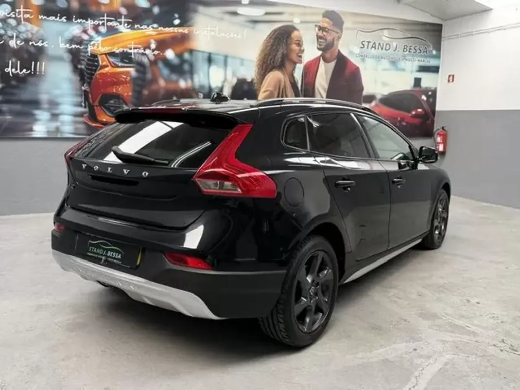 Volvo V40 2014 - 8999 EUR, 260000 km - 260000km - foto 6 de 15