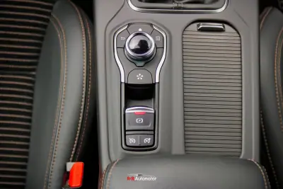 Renault Talisman Sport Tourer 2016 - 14750 EUR, 104000 km - AUTO.MOTO.pt - 104000km - foto 29 de 46