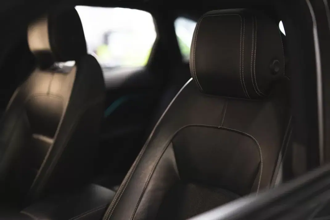 Jaguar F-Pace 2017 - 24990 EUR, 151545 km - AUTO.MOTO.pt - 151545km - foto 23 de 23