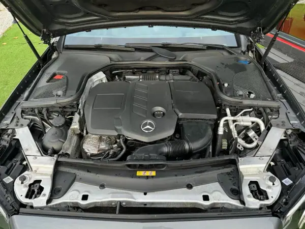 Mercedes-Benz E 220 2017 - 34999 EUR, 179000 km - AUTO.MOTO.pt - 179000km - foto 21 de 29