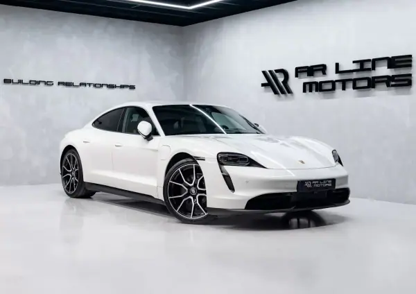 Porsche Taycan bateria Performance Plus 2023 Electric — 20 000 km Porsche Taycan bateria Performance Plus 2023 Electric