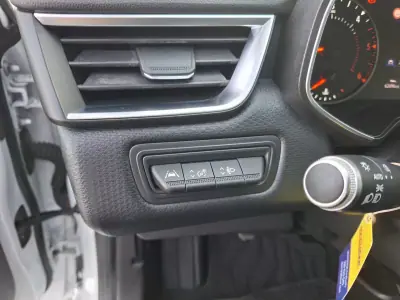 Renault Clio 2019 - 15000 EUR, 62800 km - AUTO.MOTO.pt - 62800km - foto 18 de 32