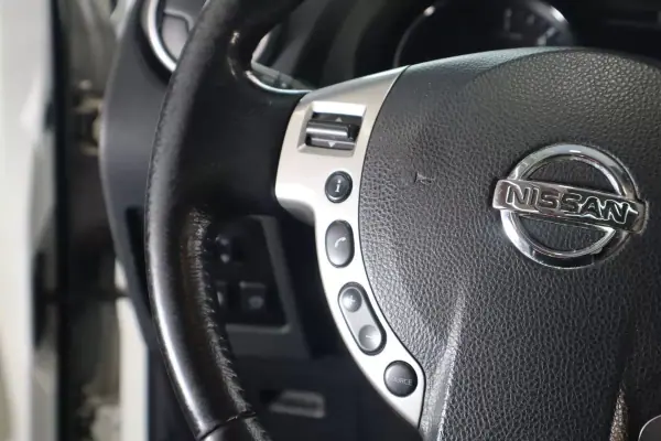Nissan Qashqai 2013 - 12500 EUR, 167922 km - AUTO.MOTO.pt - 167922km - foto 18 de 26