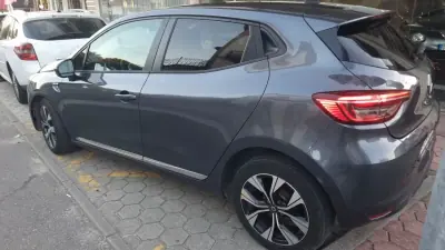 Renault Clio 2021 — foto 5 de 16