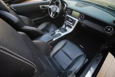 Mercedes-Benz SLK 250 2015 - 22990 EUR, 203350 km - 203350km - foto 24 de 32