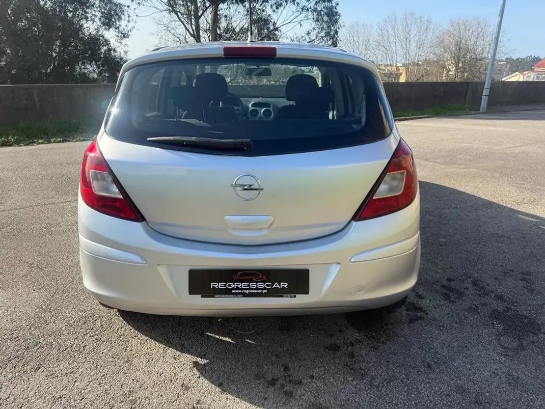 Opel Corsa 2010 - 5100 EUR, 183000 km - AUTO.MOTO.pt - 183000km - foto 5 de 23