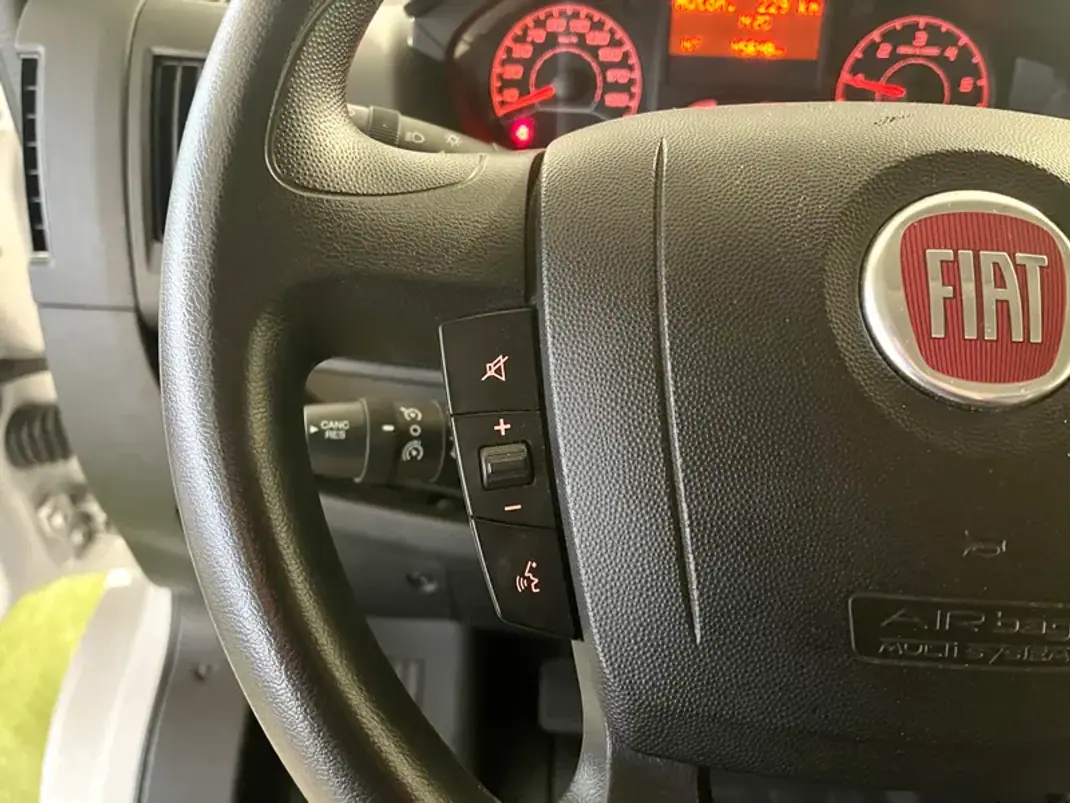 Fiat 2023 - 26450 EUR, 45000 km - AUTO.MOTO.pt - 45000km - foto 16 de 27