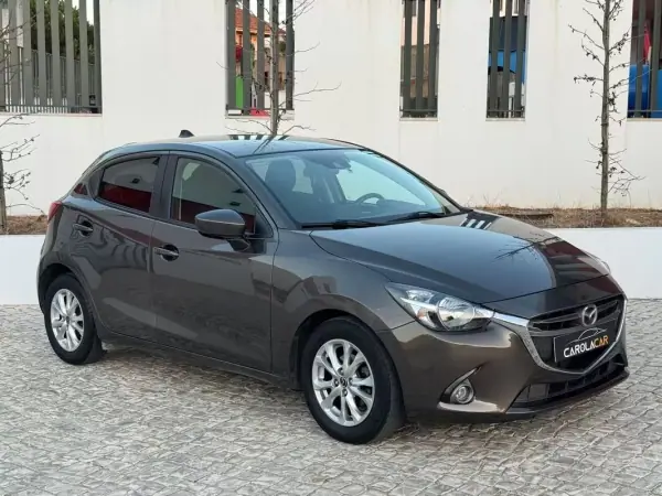Mazda 2 2015