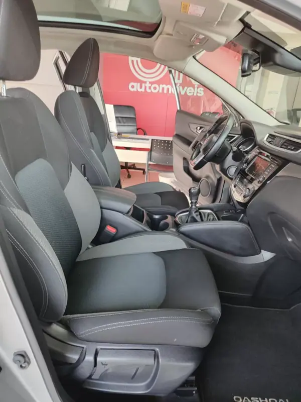 Nissan Qashqai 2019 - 16250 EUR, 106000 km - AUTO.MOTO.pt - 106000km - foto 18 de 34
