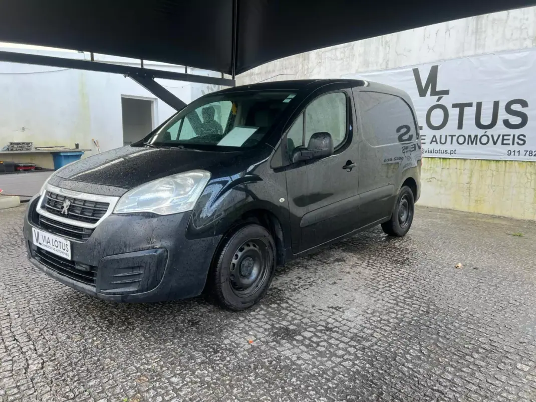 Peugeot Partner 2016 - 8500 EUR, 221000 km - AUTO.MOTO.pt - 221000km - foto 1 de 7