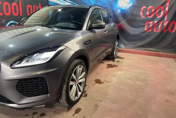 Jaguar E-Pace 2018 - 20899 EUR, 129000 km - 129000km - foto 12 de 48