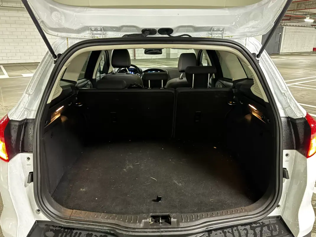 Ford Focus 2017 - 8500 EUR, 280100 km - AUTO.MOTO.pt - 280100km - foto 8 de 10