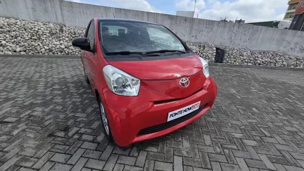 Toyota iQ 2009 - 7750 EUR, 122544 km - AUTO.MOTO.pt - 122544km - foto 9 de 20
