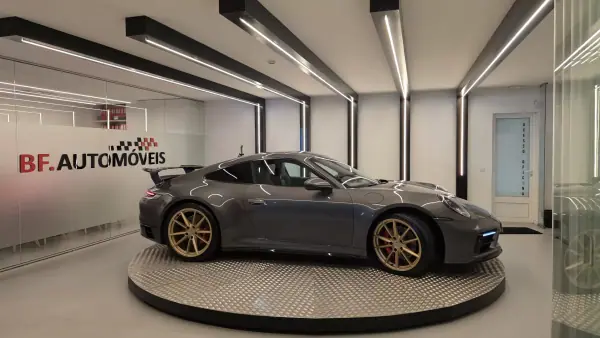Porsche 992 2021 - 159500 EUR, 69488 km - AUTO.MOTO.pt - 69488km - foto 9 de 58