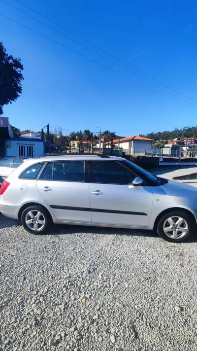 Skoda Fabia Break 2008 - 5788 EUR, 203987 km - AUTO.MOTO.pt - 203987km - foto 3 de 22