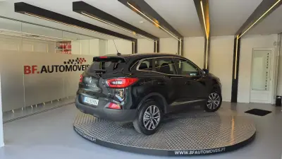 Renault Kadjar 2018 - 15500 EUR, 107700 km - AUTO.MOTO.pt - 107700km - foto 4 de 56