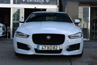Jaguar XE 2018 - 17900 EUR, 184933 km - AUTO.MOTO.pt - 184933km - foto 13 de 18