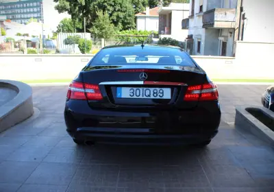 Mercedes-Benz E 250 2010 - 14990 EUR, 225000 km - 225000km - foto 27 de 31