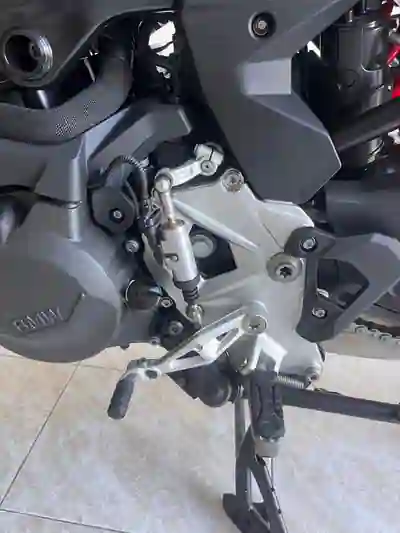 BMW F 800 GS Triple Black 2025 - 12400 EUR, 350 km - 350km - foto 4 de 15