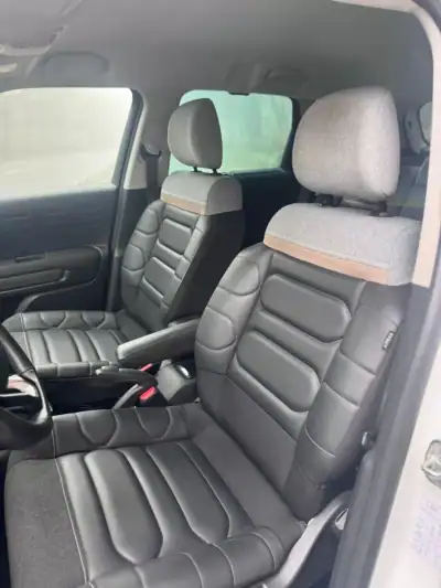 Citroën C3 Aircross 2021 - 15250 EUR, 180999 km - AUTO.MOTO.pt - 180999km - foto 7 de 19