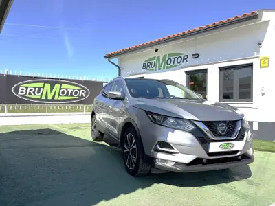 Nissan Qashqai 2018 - 64924km